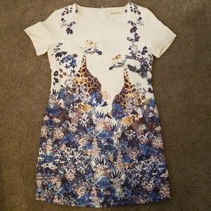 Giraffe short sleeved dress medium